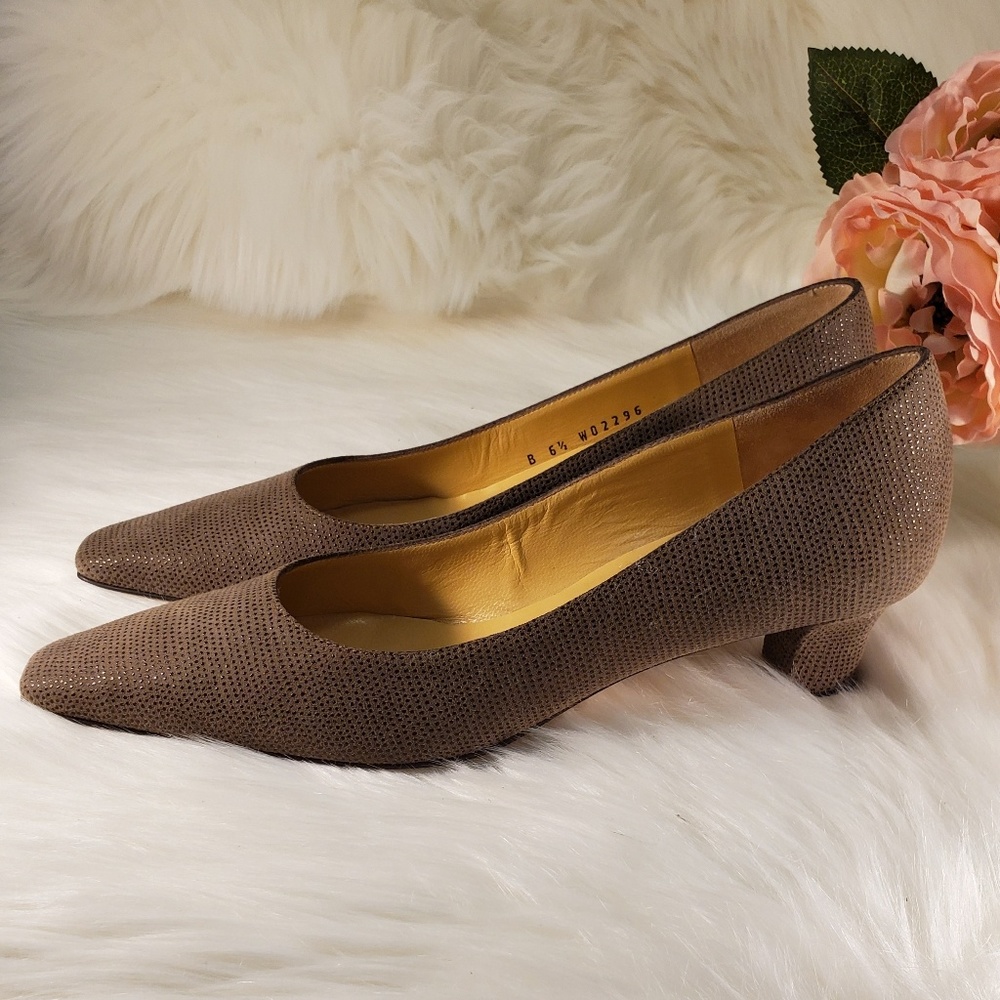 BRUNO MAGLI CLASSIC PUMPS ITALIAN LEATHER SIZE 6.5